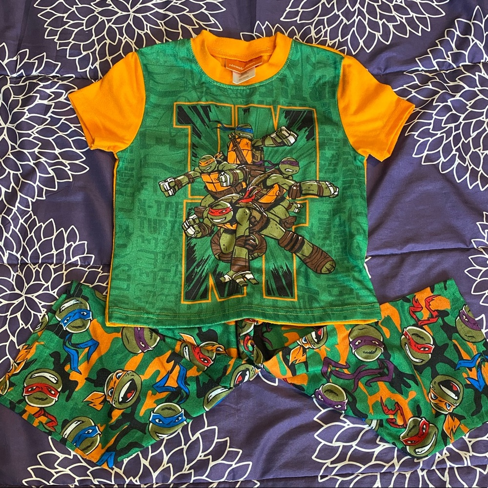 Ninja turtle pj set size 3T